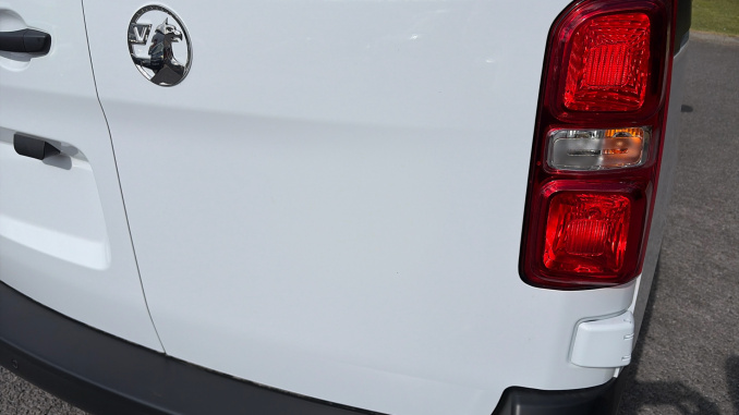 Vauxhall Vivaro L1 Diesel 1.5 Turbo D 120 Prime H1 Van - Image 28